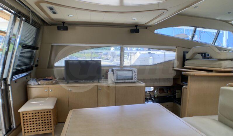 FERRETTI 530. full