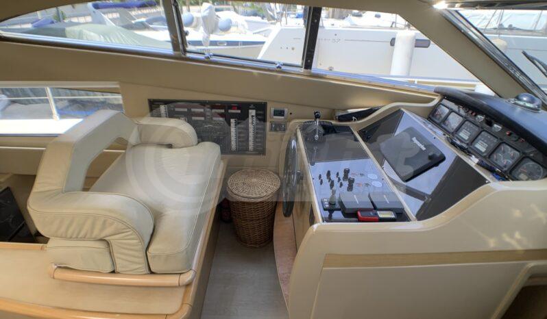 FERRETTI 530. full