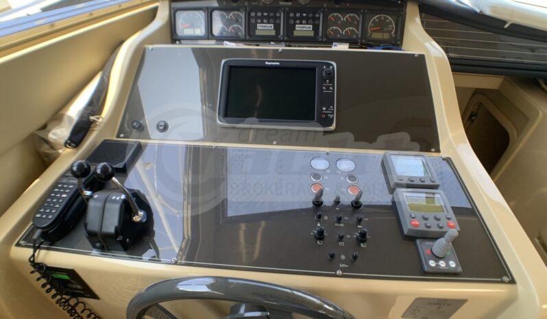 FERRETTI 530. full