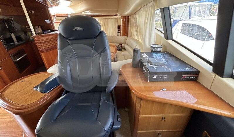 AZIMUT 68 PLUS. full